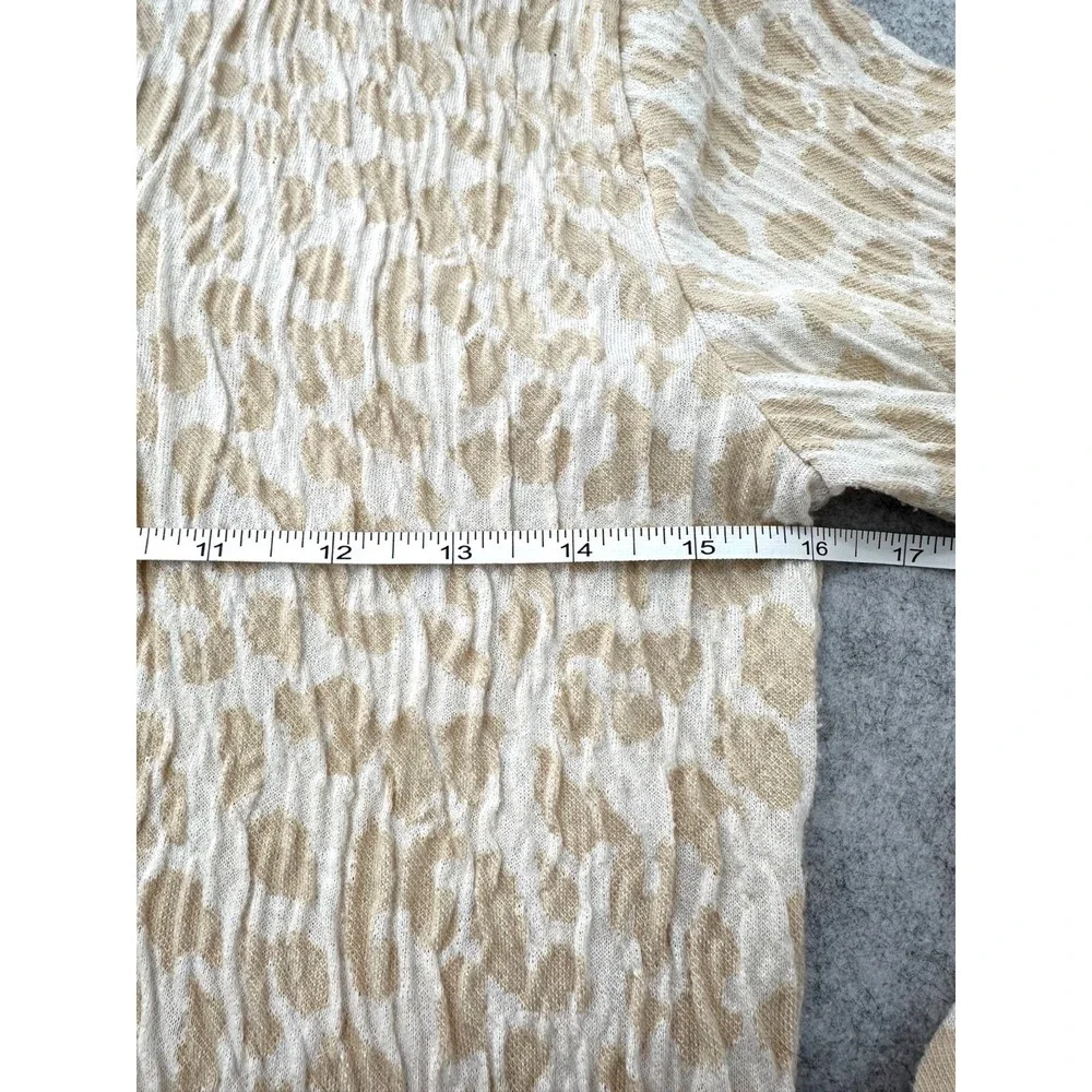 Zara Animal Print Crinkle Blouse Beige & White Long Sleeve Snap Collar Medium
